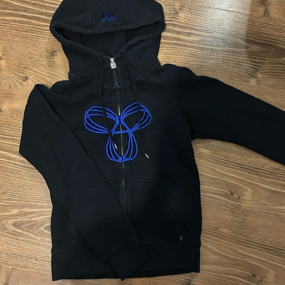 TNA XS Hoodies - Picture 4 of 4